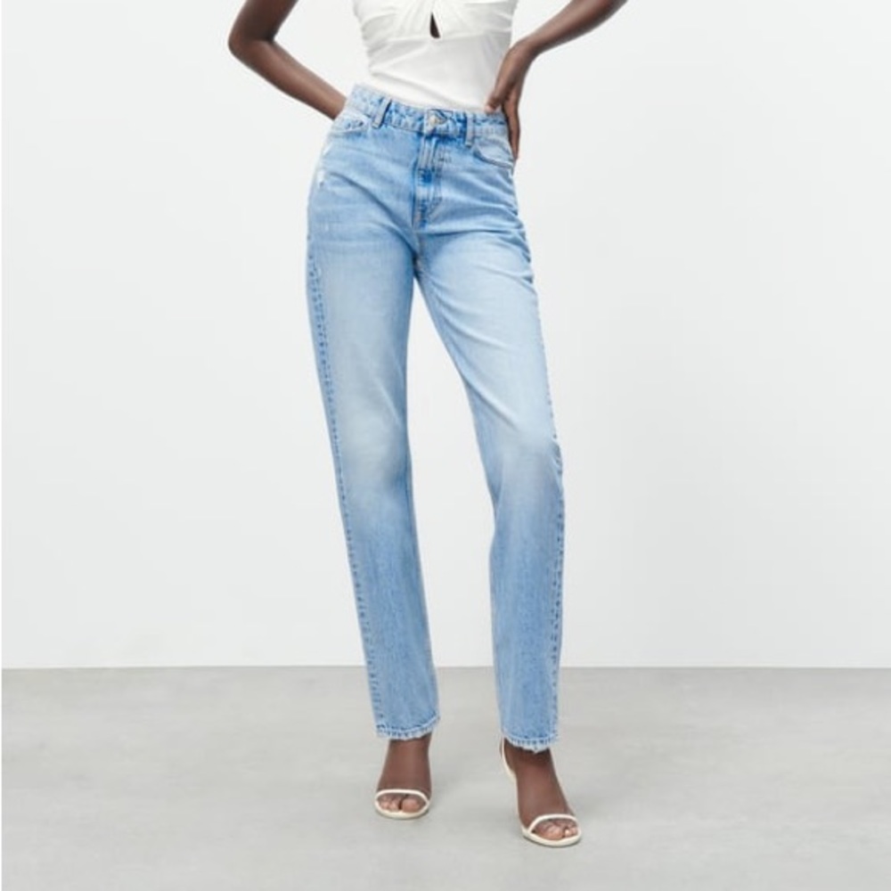 Zara high rise straight jeans size 2